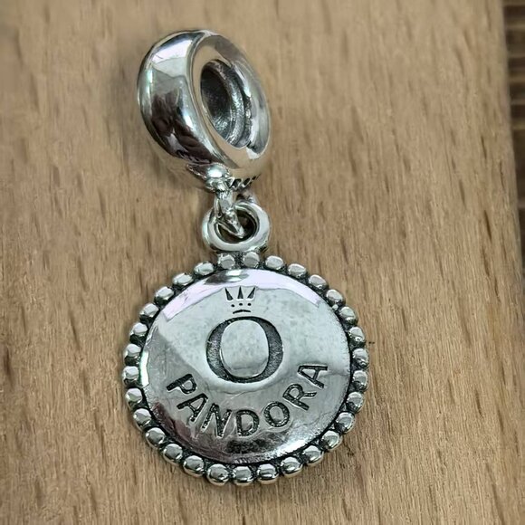 Pandora Seattle Seattle Skyline Charm Pendant, S925 Silver Bracelets - Picture 2 of 4